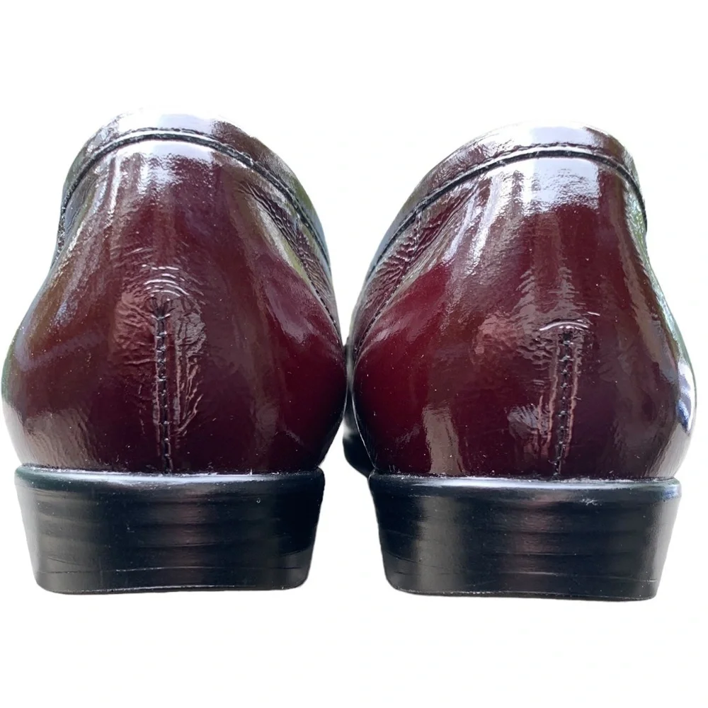 SAS Slip On Loafer 9.5 Narrow Metro Wine Patent Leather Comfort Burgundy